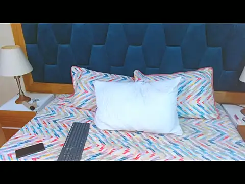 morrigan luxus2 online show from November 27, 11:27 pm