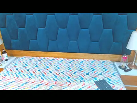 morrigan luxus2 online show from November 29, 12:00 am