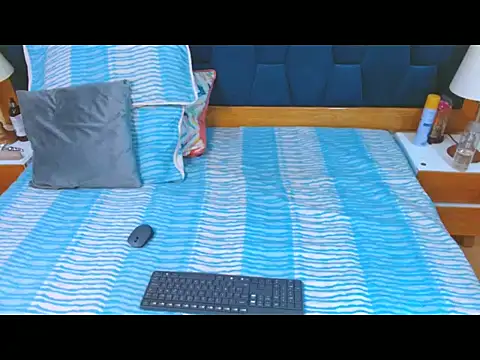 morrigan luxus2 online show from December 18, 11:08 pm