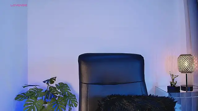 MissEmma   online show from December 15, 12:44 pm