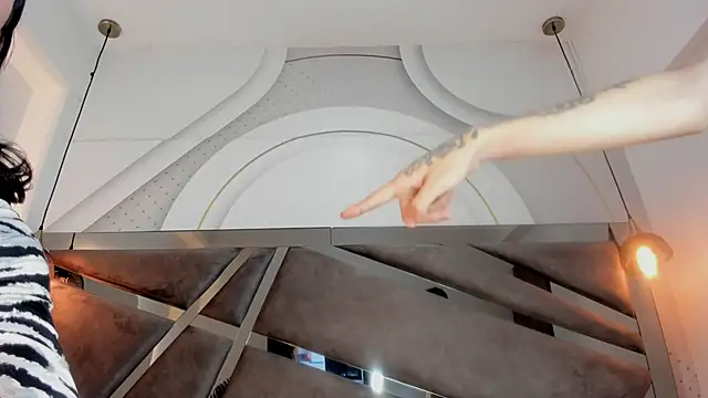 isaa and juanjo online show from February 14, 3:51 am