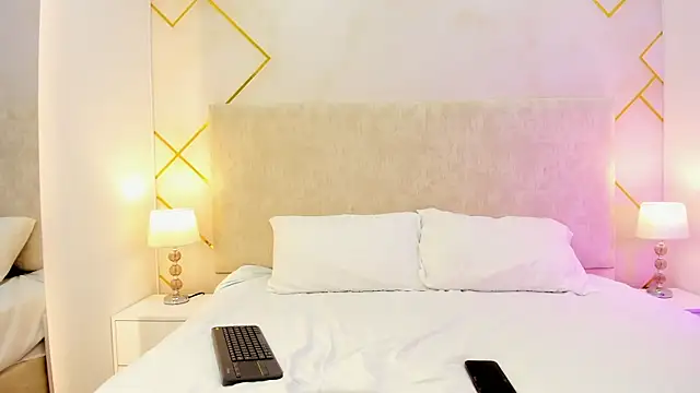 isaa and juanjo online show from November 28, 3:39 am