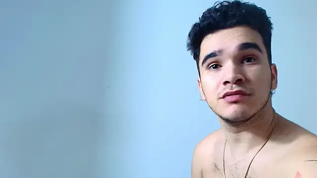 Snapshot of BrandoCraw chatting on December 15, 2:50 am BrandoCraw online show from December 15, 2:50 am