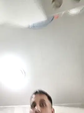 Snapshot of Ahmettutuk183 chatting on November 7, 4:06 am Ahmettutuk183 online show from November 7, 4:06 am