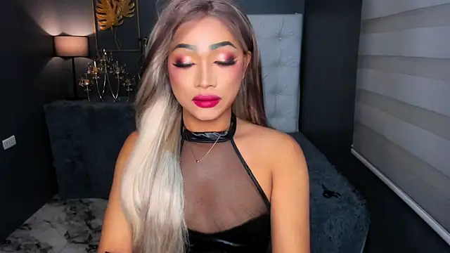 Snapshot of GwennGoddess chatting on February 12, 11:43 am GwennGoddess online show from February 12, 11:43 am