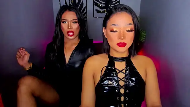 Snapshot of GwennGoddess chatting on December 2, 2:23 am GwennGoddess online show from December 2, 2:23 am