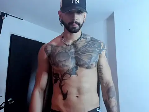 Snapshot of vanhelcy chatting on December 3, 6:40 pm vanhelcy online show from December 3, 6:40 pm