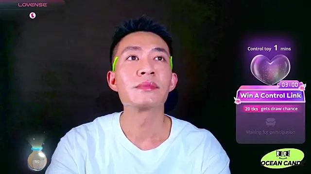 Snapshot of OceanCandy chatting on May 5, 5:05 pm OceanCandy online show from May 5, 5:05 pm