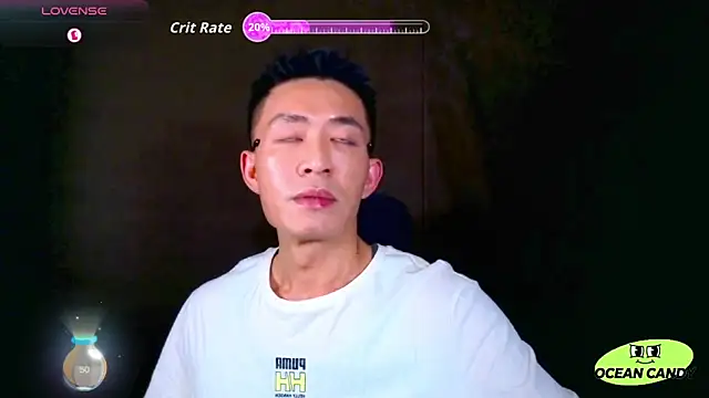 Snapshot of OceanCandy chatting on May 4, 5:16 pm OceanCandy online show from May 4, 5:16 pm