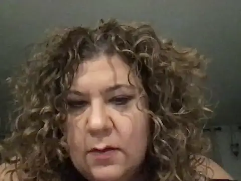 Snapshot of lilwilogurl chatting on November 7, 5:23 am lilwilogurl online show from November 7, 5:23 am