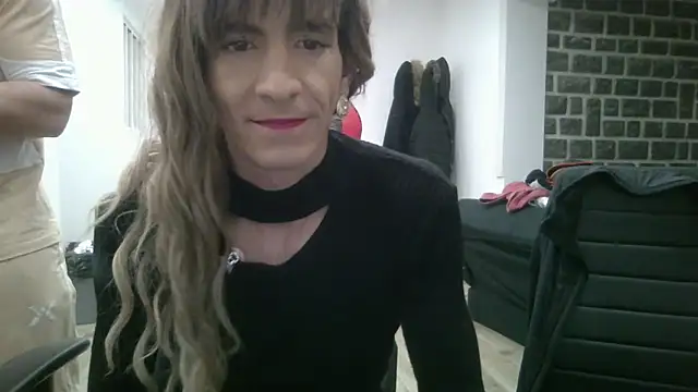 Snapshot of samia42 chatting on November 16, 10:02 pm samia42 online show from November 16, 10:02 pm