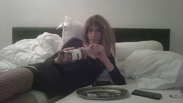 samia42 online show from April 17, 2:03 am