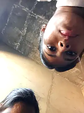 Snapshot of CUTE_V_SEXY chatting on November 8, 5:00 am CUTE V SEXY online show from November 8, 5:00 am