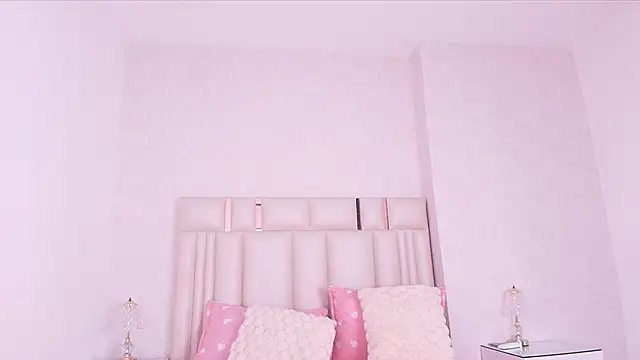 alanarose18 online show from May 27, 7:10 pm