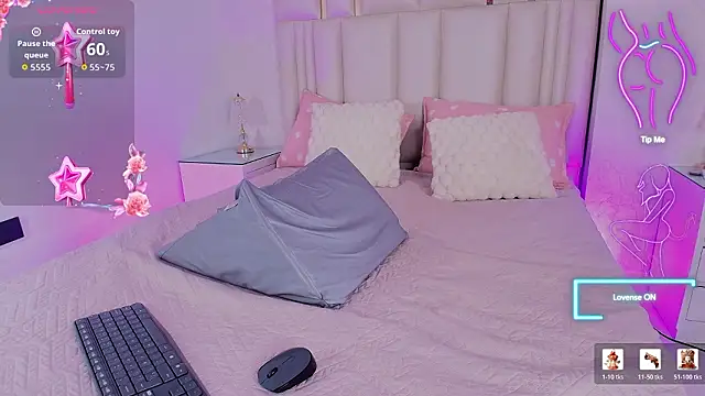 alanarose18 online show from March 21, 7:18 pm