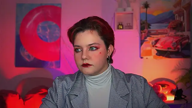 VettaAdams online show from November 9, 12:20 pm