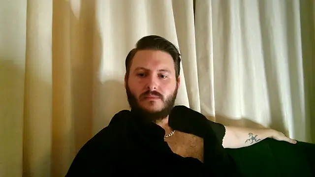 Snapshot of Dragonite2626 chatting on November 16, 10:35 pm Dragonite2626 online show from November 16, 10:35 pm