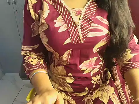 Snapshot of SIMRAN_DHILON chatting on November 8, 5:11 am SIMRAN DHILON online show from November 8, 5:11 am