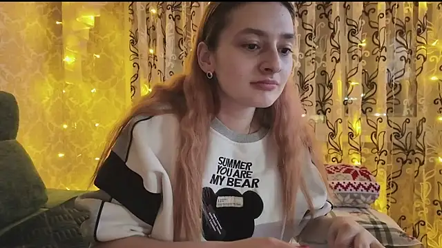 SweetLiaison online show from March 12, 5:17 pm