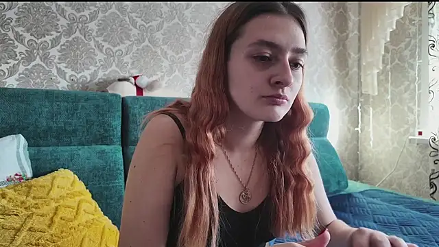 SweetLiaison online show from February 1, 8:34 am