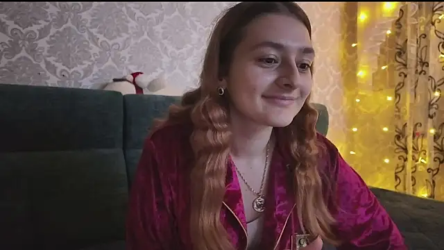 SweetLiaison online show from February 14, 3:23 pm