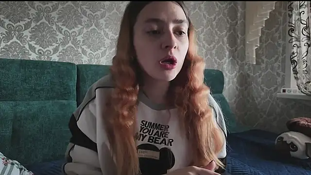 SweetLiaison online show from April 19, 6:03 am