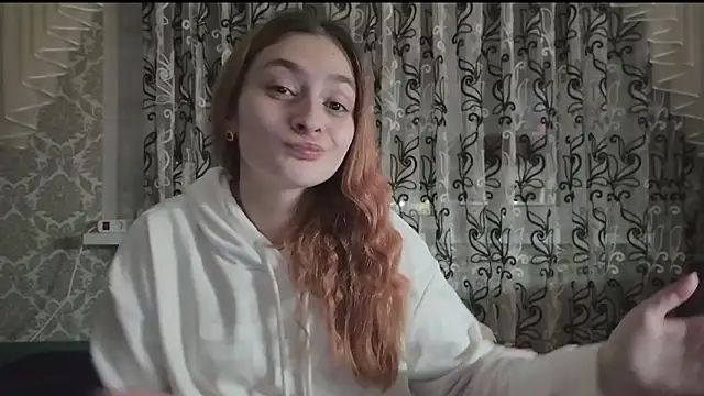 SweetLiaison online show from December 20, 7:17 pm