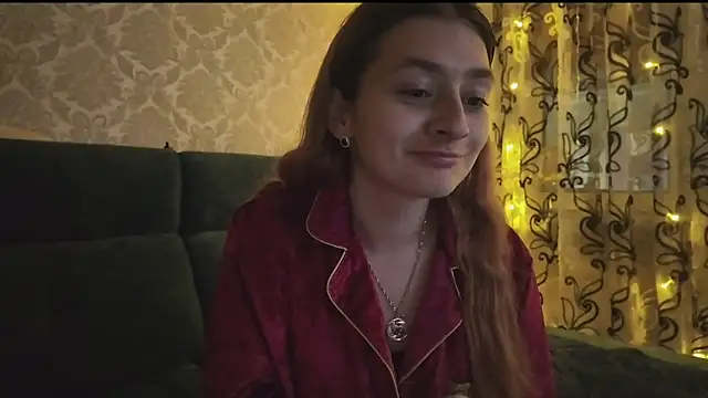 SweetLiaison online show from February 7, 6:05 pm