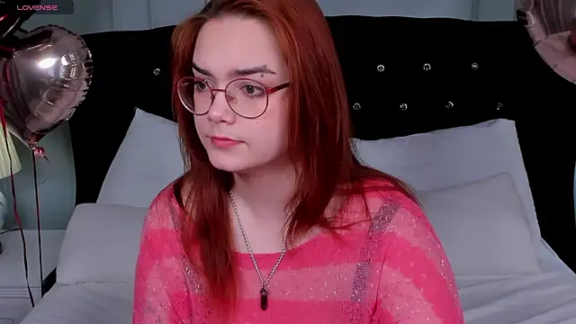 Lily  Evans online show from February 6, 3:35 am