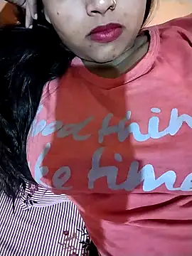 Snapshot of Sexy_Divya__ chatting on February 24, 11:00 am Sexy Divya online show from February 24, 11:00 am