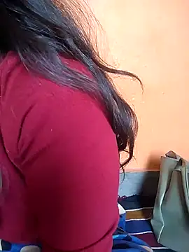 Sexy Divya   online show from May 7, 1:32 am