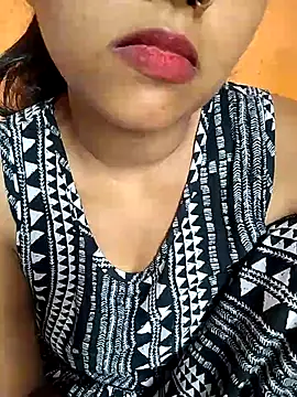 Snapshot of Sexy_Divya__ chatting on June 21, 7:47 am Sexy Divya online show from June 21, 7:47 am