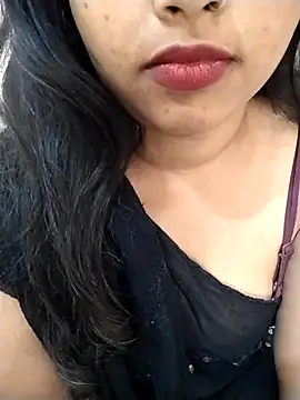 Sexy Divya   online show from May 9, 12:19 pm