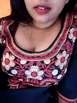 Snapshot of Sexy_Divya__ chatting on June 5, 6:52 am Sexy Divya online show from June 5, 6:52 am