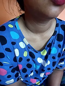 Snapshot of Sexy_Divya__ chatting on June 16, 3:06 am Sexy Divya online show from June 16, 3:06 am
