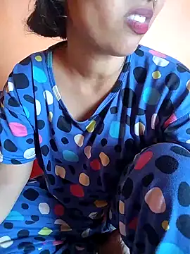 Snapshot of Sexy_Divya__ chatting on June 15, 5:29 am Sexy Divya online show from June 15, 5:29 am