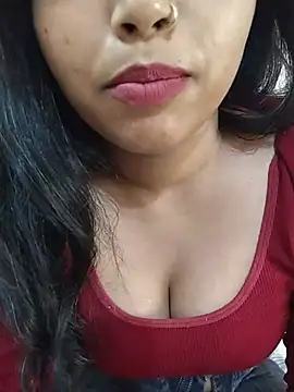 Sexy Divya   online show from May 15, 12:58 pm