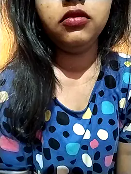 Sexy Divya   online show from April 9, 12:23 am