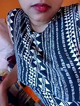 Snapshot of Sexy_Divya__ chatting on June 25, 8:30 am Sexy Divya online show from June 25, 8:30 am