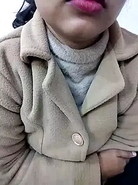 Snapshot of Sexy_Divya__ chatting on January 7, 6:18 am Sexy Divya online show from January 7, 6:18 am