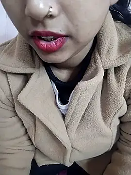 Snapshot of Sexy_Divya__ chatting on January 14, 6:06 am Sexy Divya online show from January 14, 6:06 am