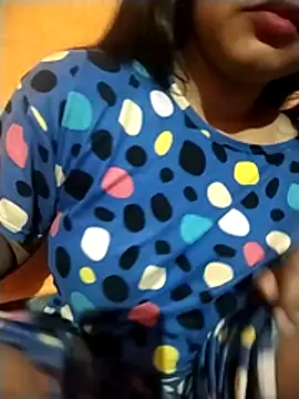 Sexy Divya   online show from April 18, 5:59 pm