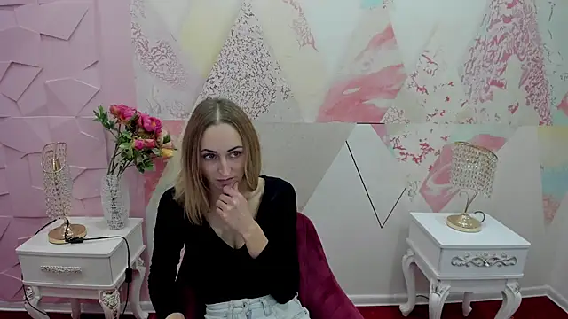 Snapshot of Cella_red1 chatting on November 12, 9:02 am Cella red1 online show from November 12, 9:02 am