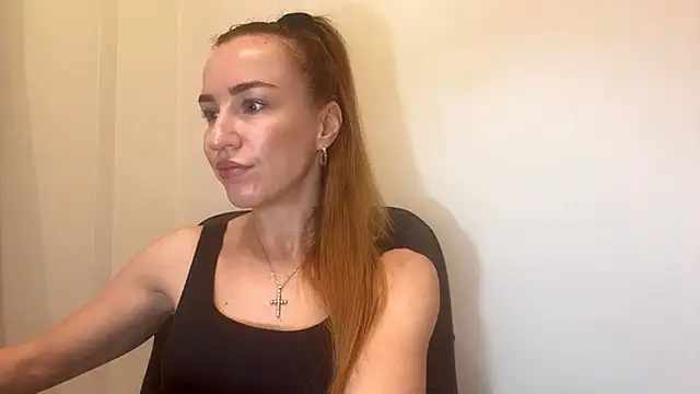 Snapshot of Nyxelia_ chatting on December 4, 9:08 am Nyxelia online show from December 4, 9:08 am