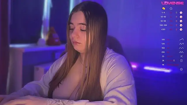 AmeliaMiles online show from March 26, 7:28 am