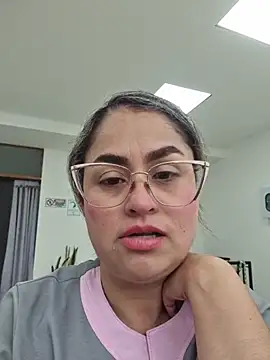 Snapshot of Laurenwc chatting on November 13, 4:33 pm Laurenwc online show from November 13, 4:33 pm