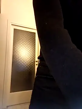 CuteDaddy92 online show from January 7, 10:48 pm