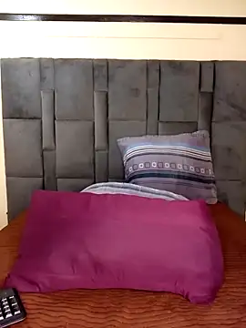 Emmylove-xr25 online show from April 14, 11:21 pm