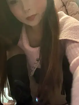 luna-sisi online show from December 5, 4:55 am