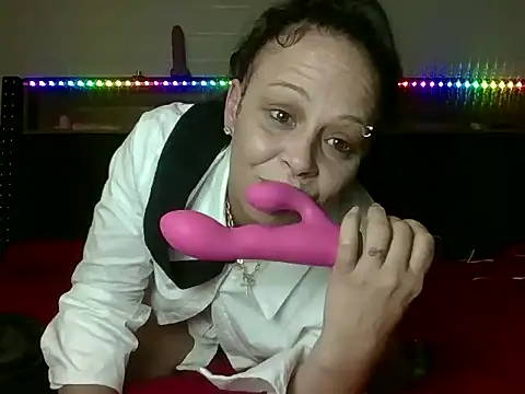 nikkibae33 online show from June 10, 7:20 am